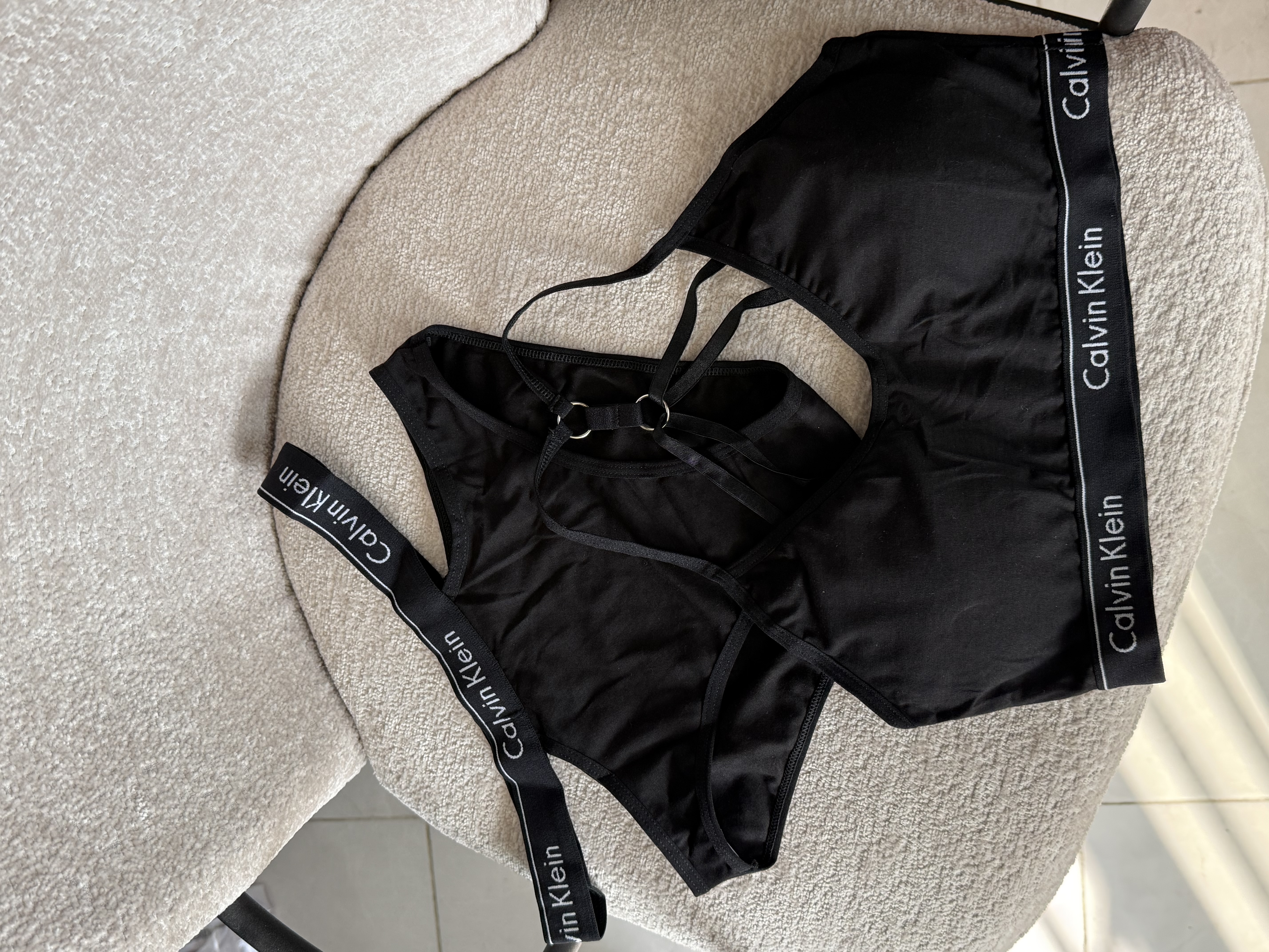 ست نیم‌ تنه و شورت زنانه اسپرت نخی با کش Calvin Klein