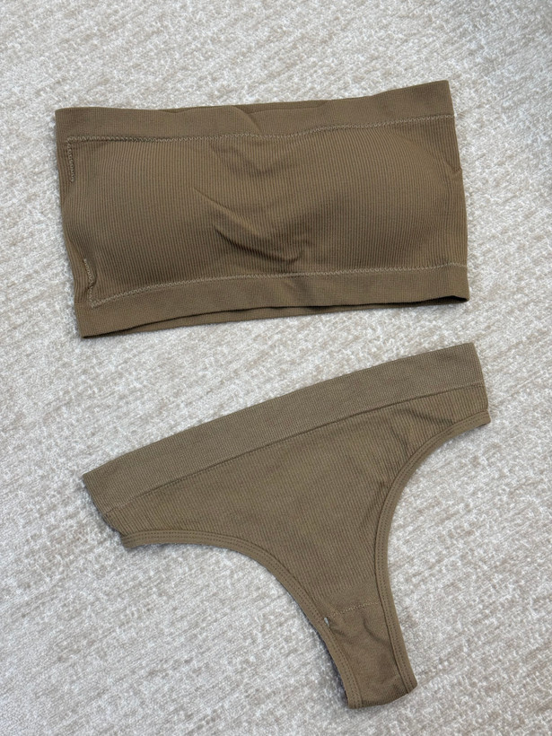 ست نیمتنه دکلته و شورت بکلس