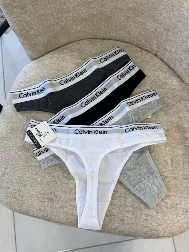 شورت بکلس زنانه Calvin Klein نخی با کمر کشی لوگودار نمای پشت