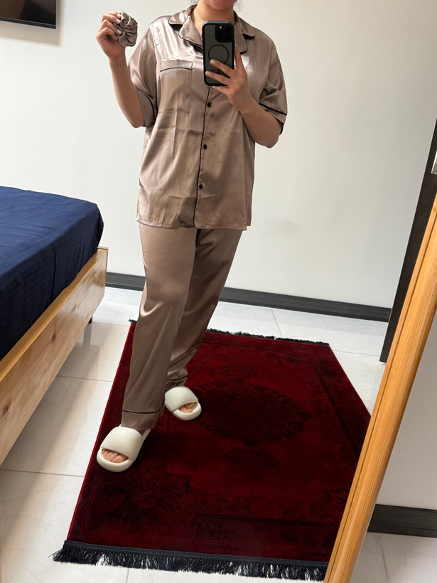 ست لباس خواب زنانه ساتن با شلوار کمرکش تنخور